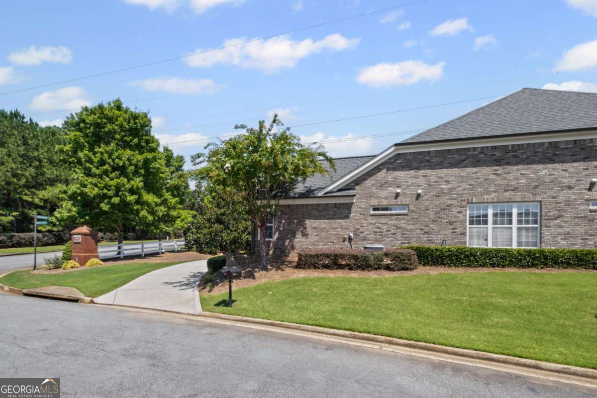 5362 Manor View DR NW 12