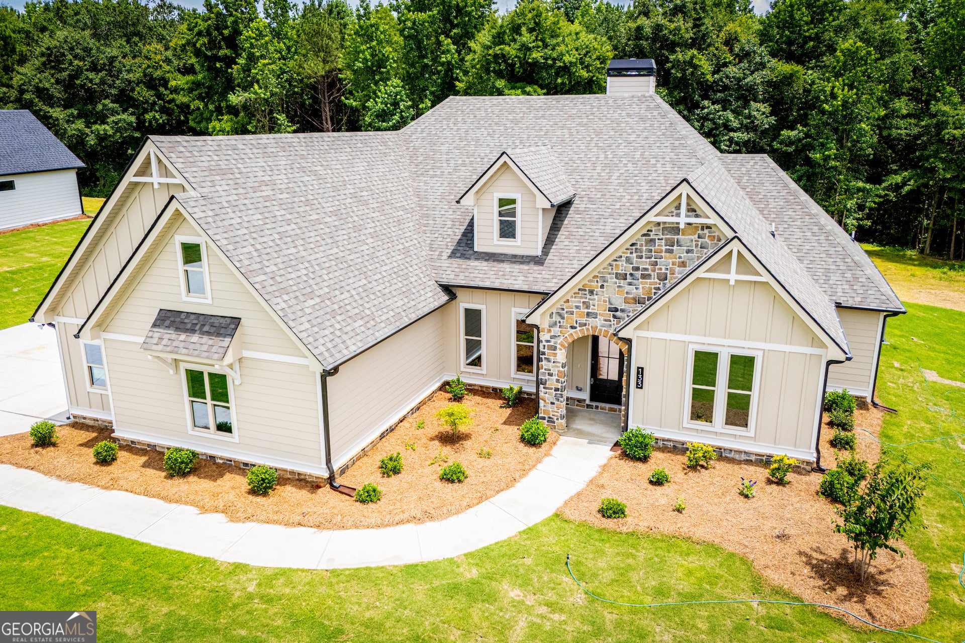 133 Woodford DR