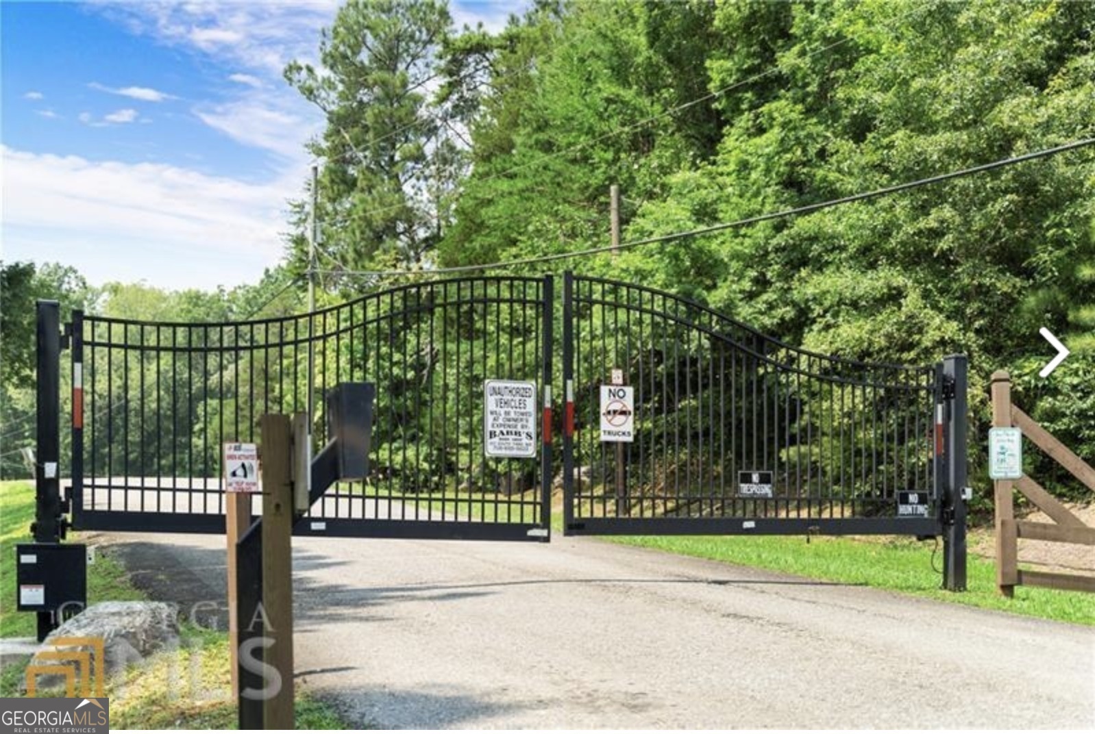 945 Longbranch DR