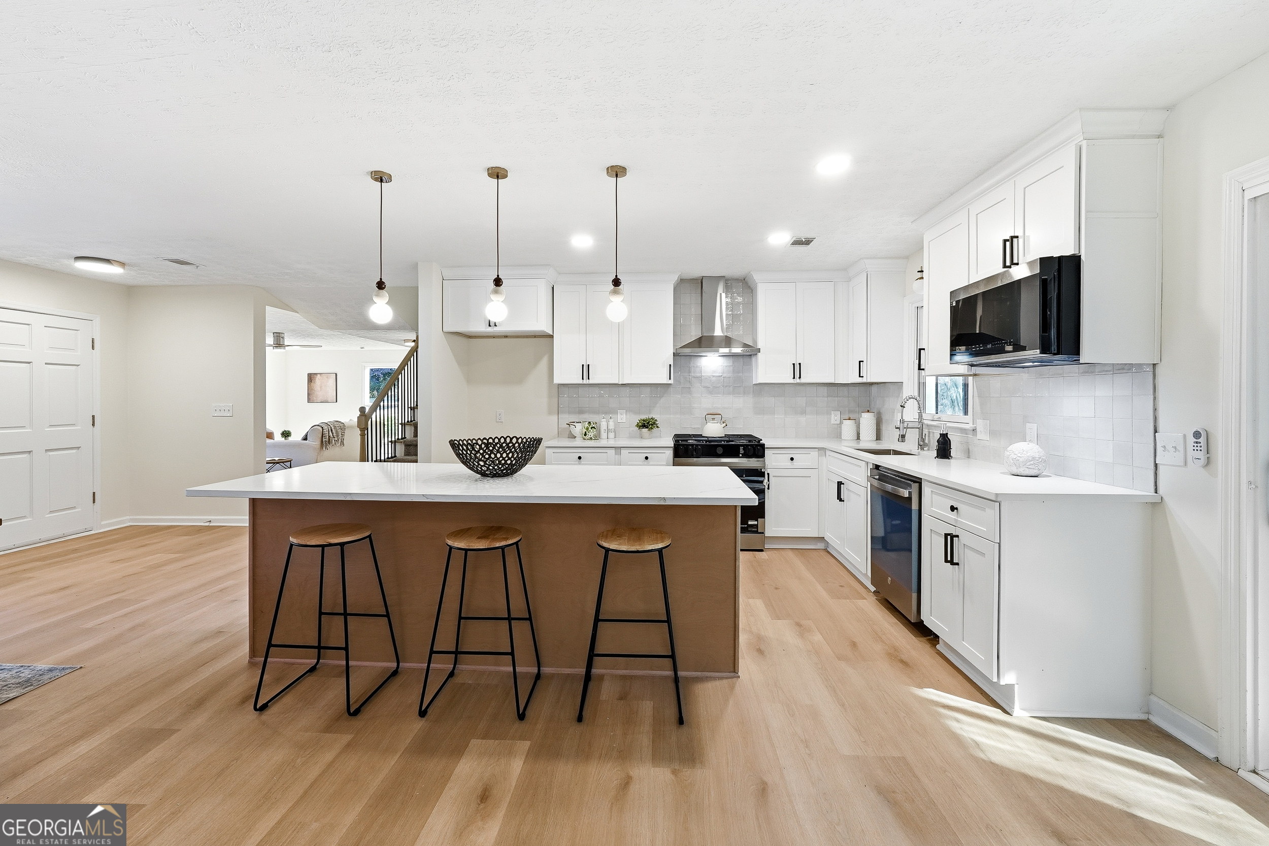 4146 Chimney Lake DR NE