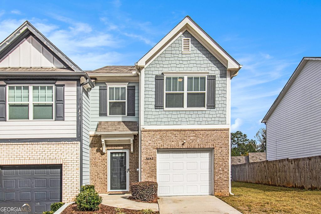 Photo of 5642 Union Pointe Drive, Union City, GA 30291 (MLS # 10638755)