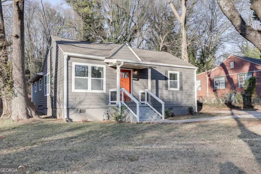 Photo of 1429 Almont Drive SW, Atlanta, GA 30310 (MLS # 10879307)