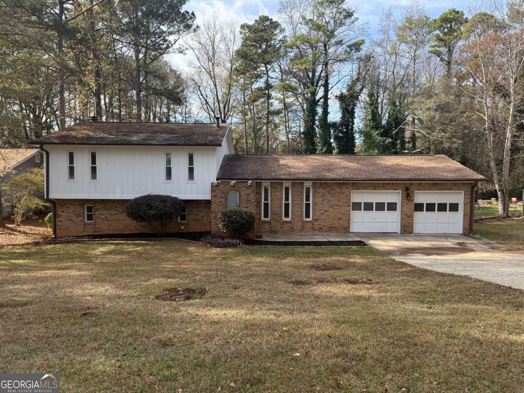 Photo of 7719 Glen Devon Road, Jonesboro, GA 30236 (MLS # 10650179)