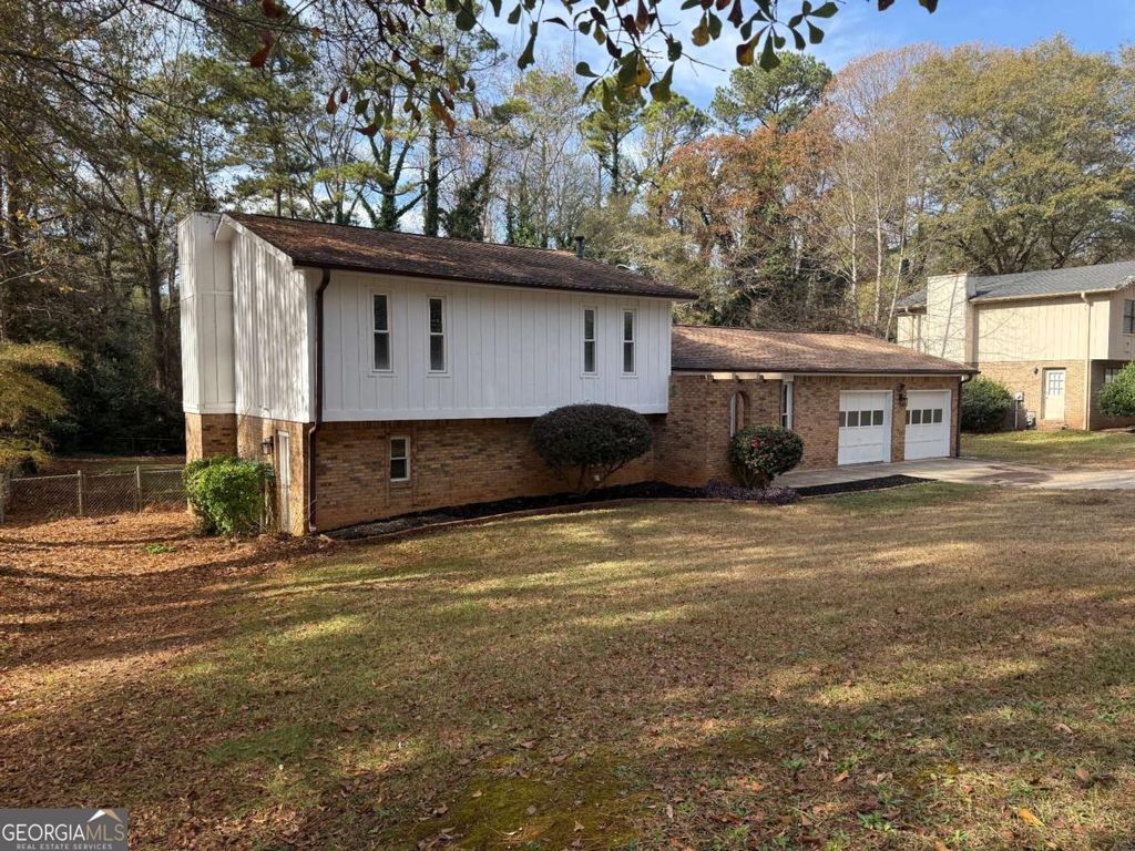Photo of 7719 Glen Devon Road, Jonesboro, GA 30236 (MLS # 10650179)