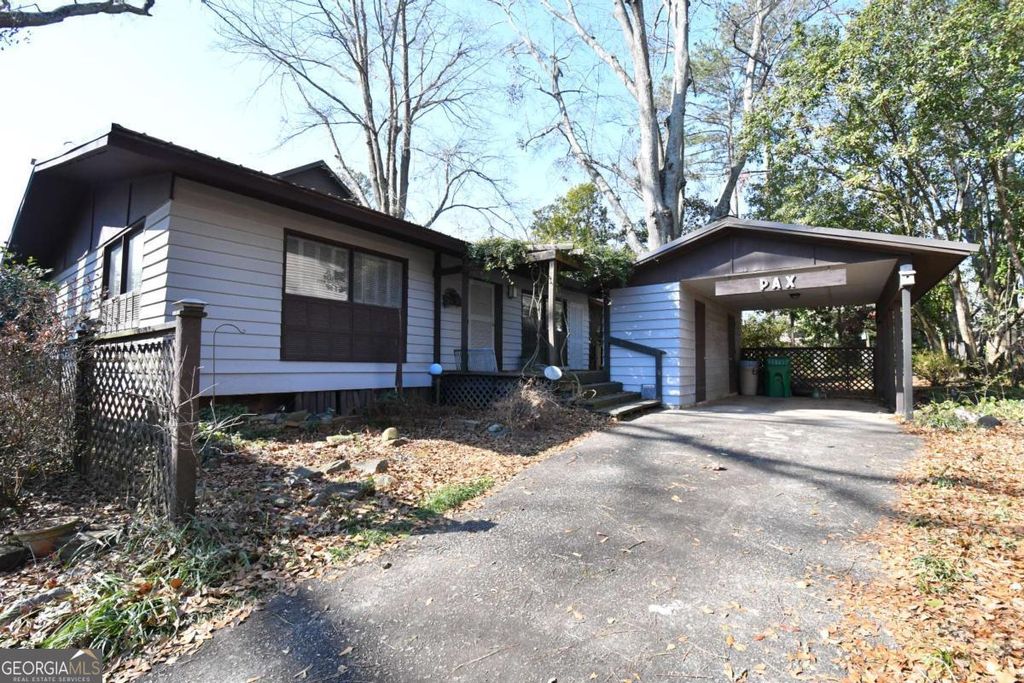 Photo of 2358 Poplar Springs Drive NE, Brookhaven, GA 30319 (MLS # 10688116)