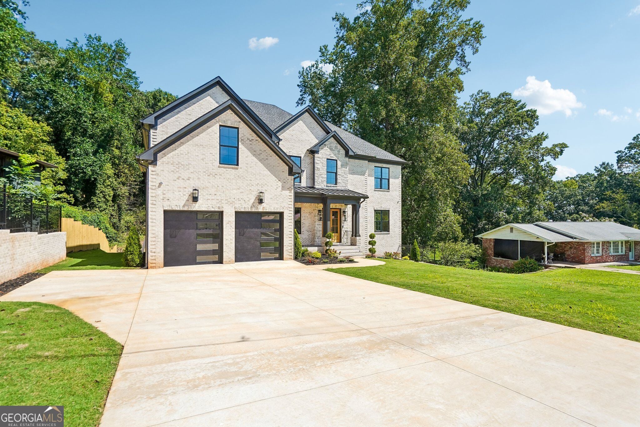 570 Power AVE