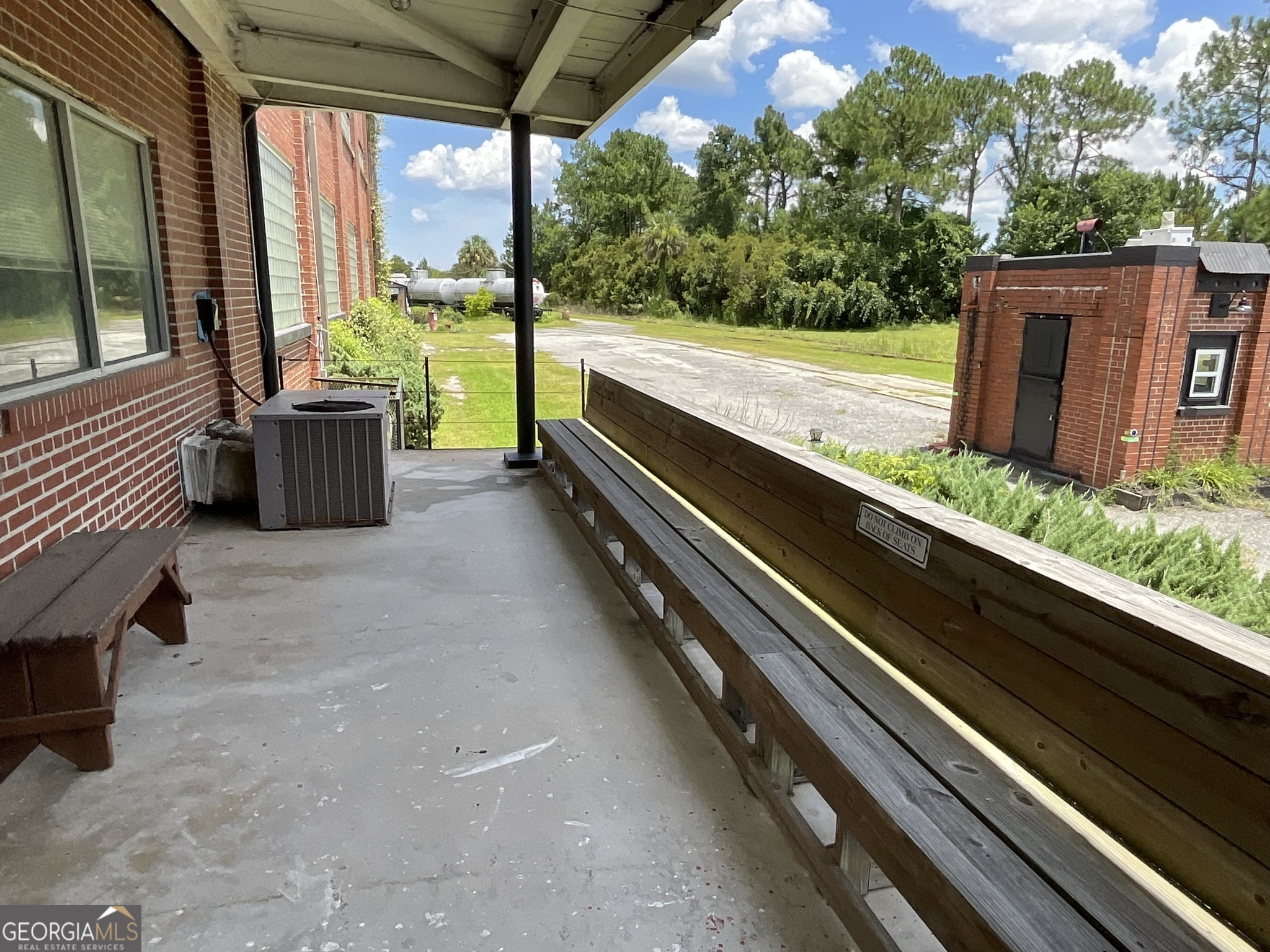 1000 Osborne RD