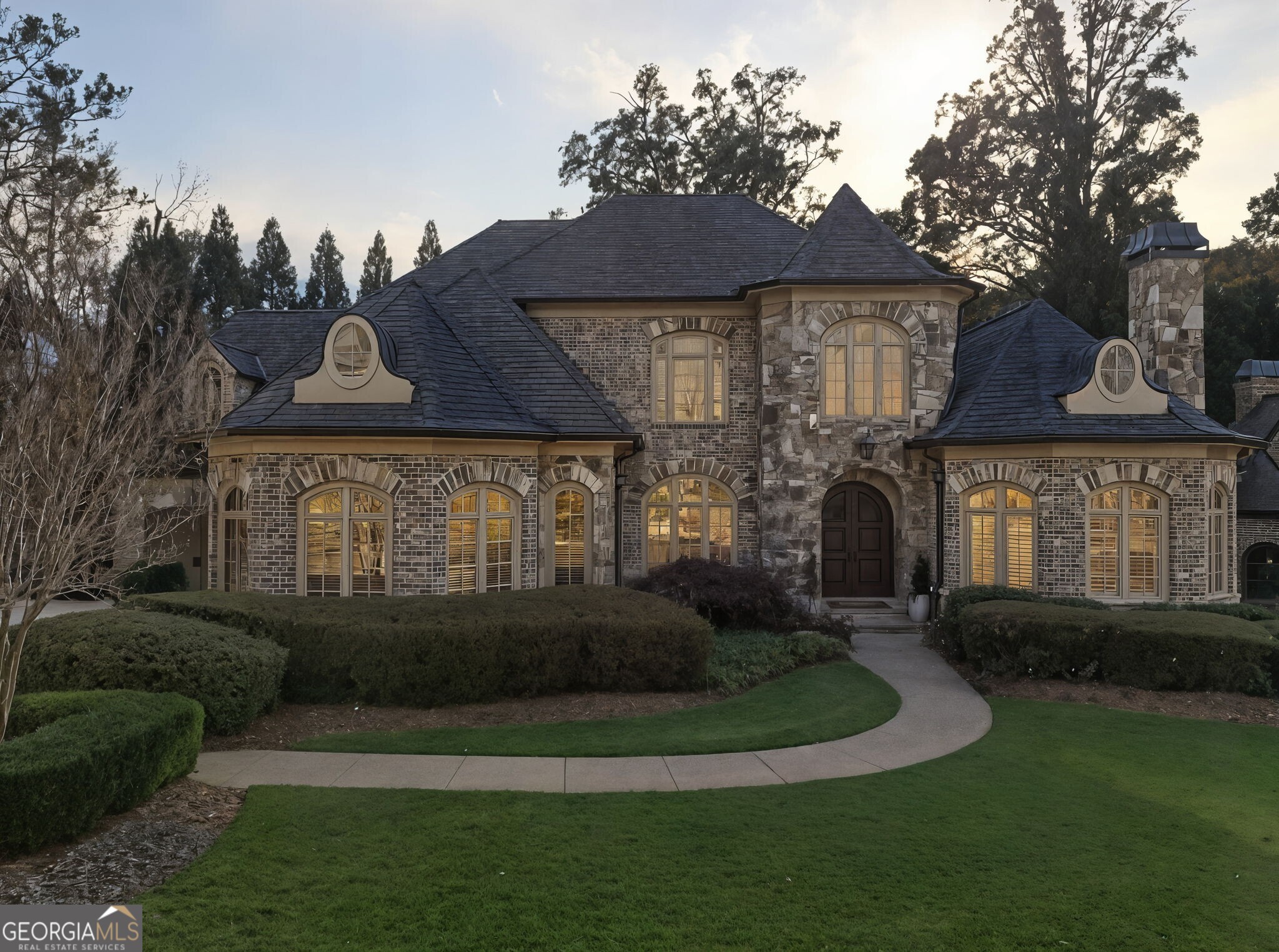 841 Camden Park CT NE