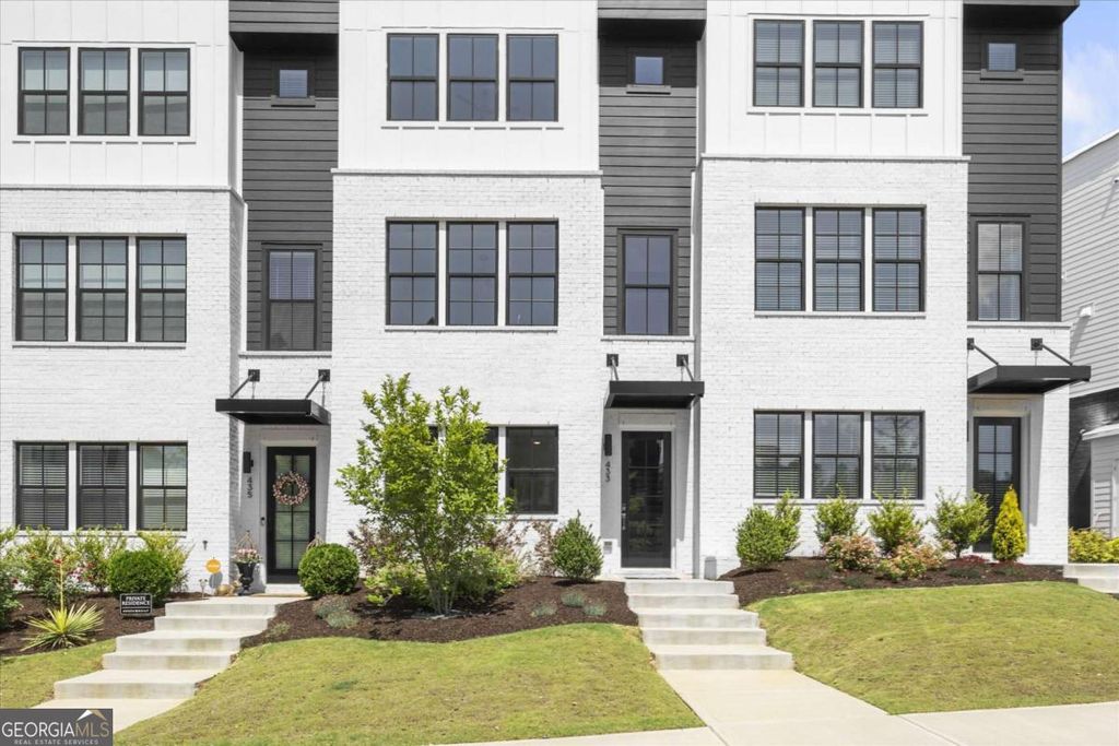 Photo of 433 Mezzo Lane #85, Alpharetta, GA 30009 (MLS # 10742827)