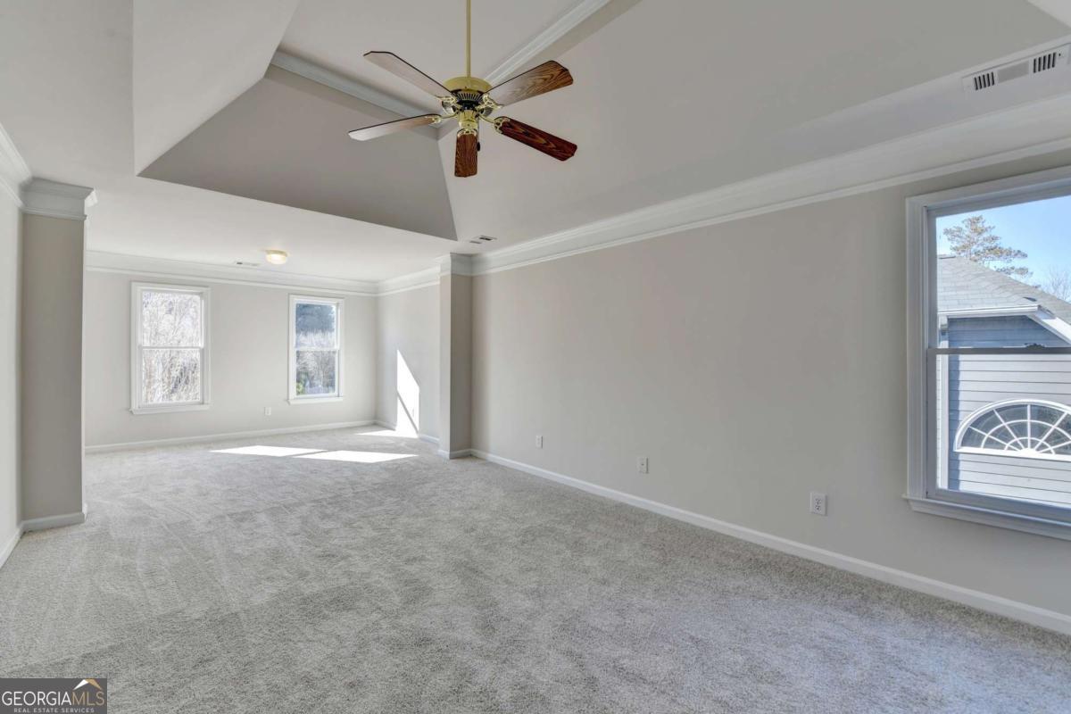 St.Charles /square - Residential
