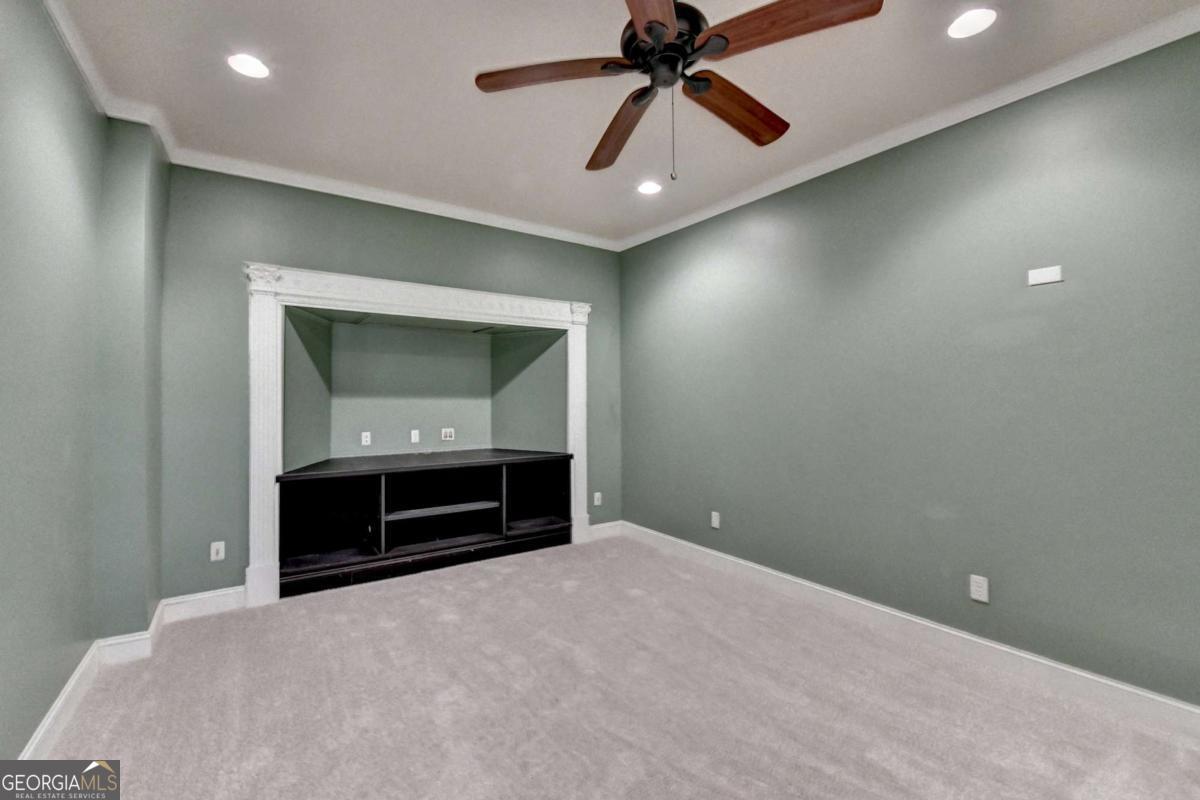 St.Charles /square - Residential