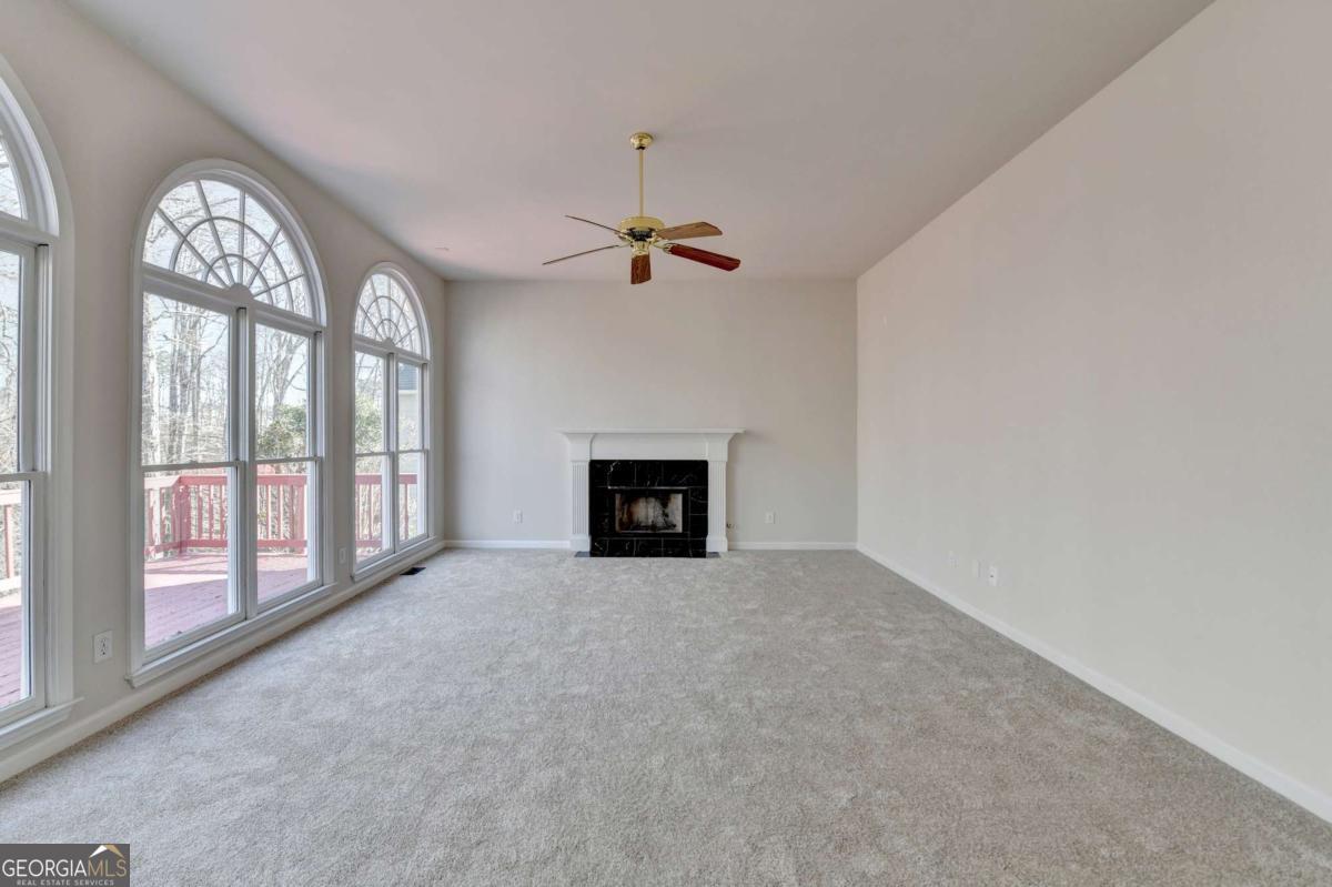 St.Charles /square - Residential