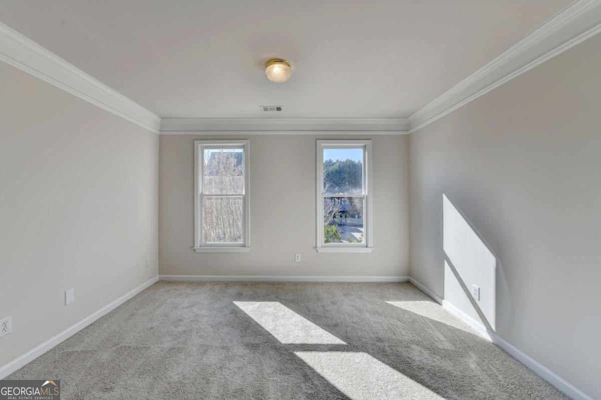 St.Charles /square - Residential