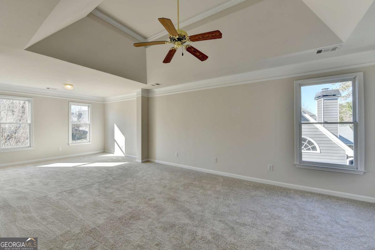 St.Charles /square - Residential