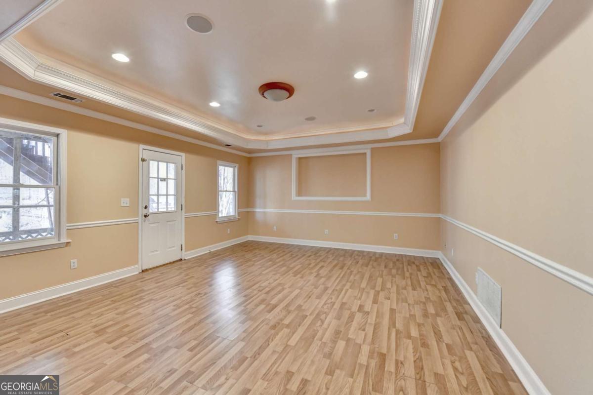 St.Charles /square - Residential