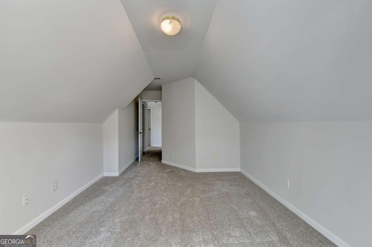 St.Charles /square - Residential