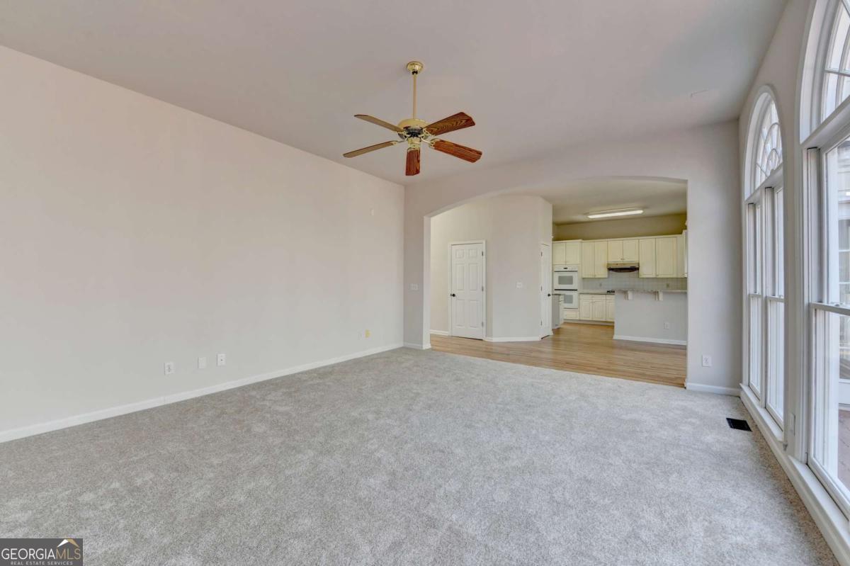 St.Charles /square - Residential