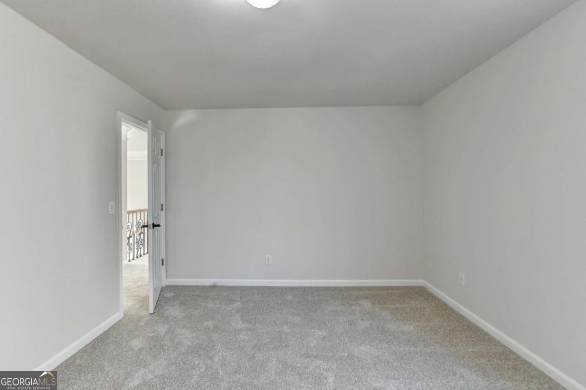 St.Charles /square - Residential