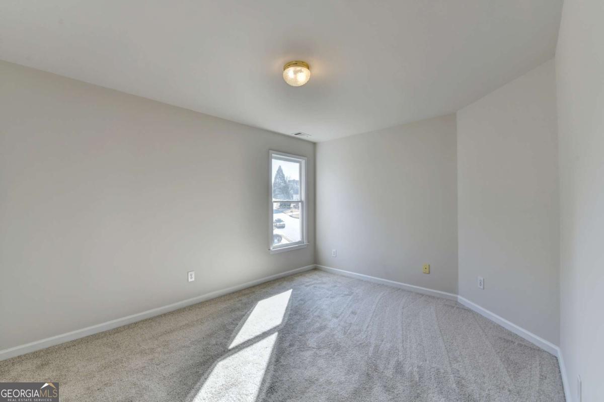 St.Charles /square - Residential