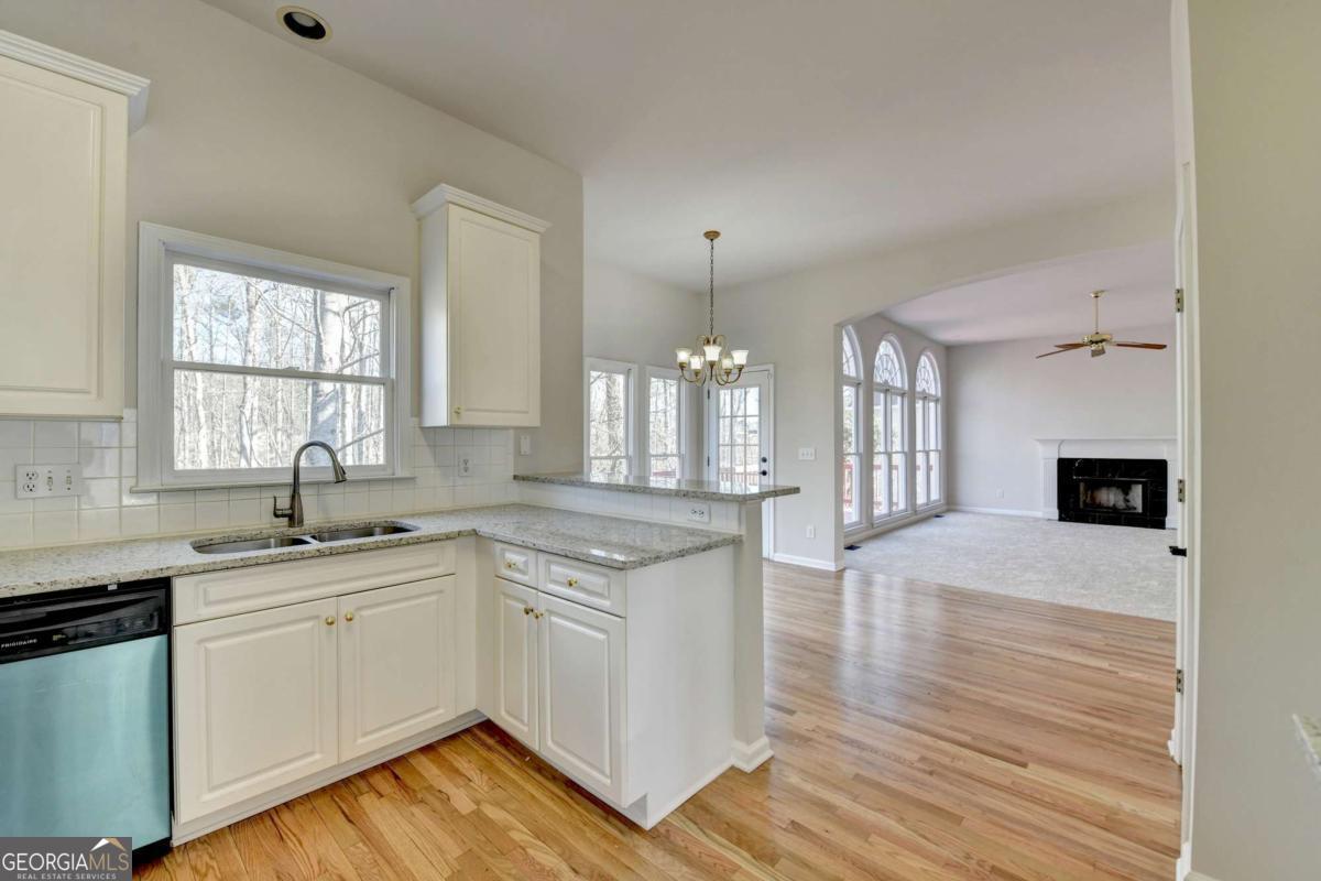 St.Charles /square - Residential