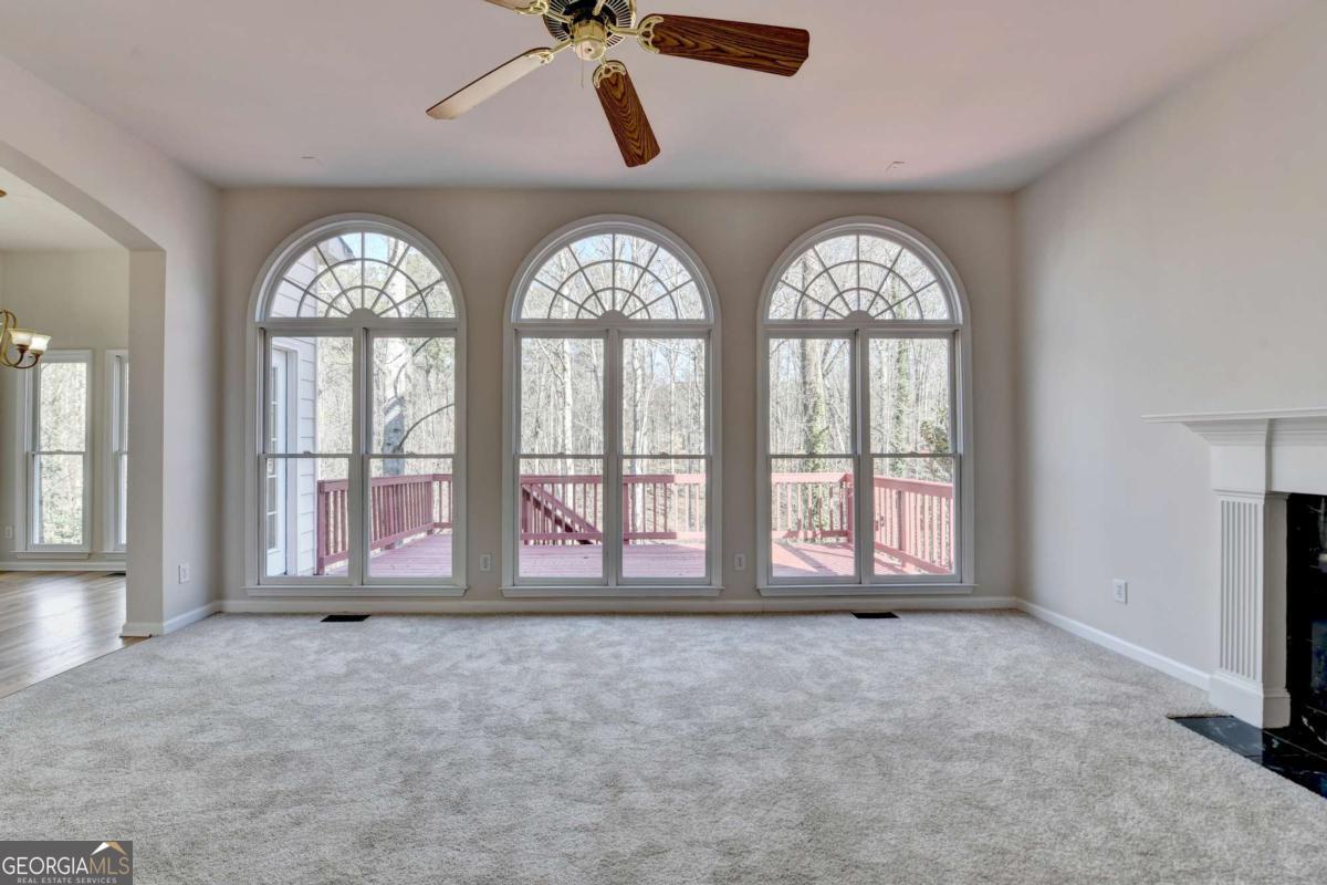 St.Charles /square - Residential