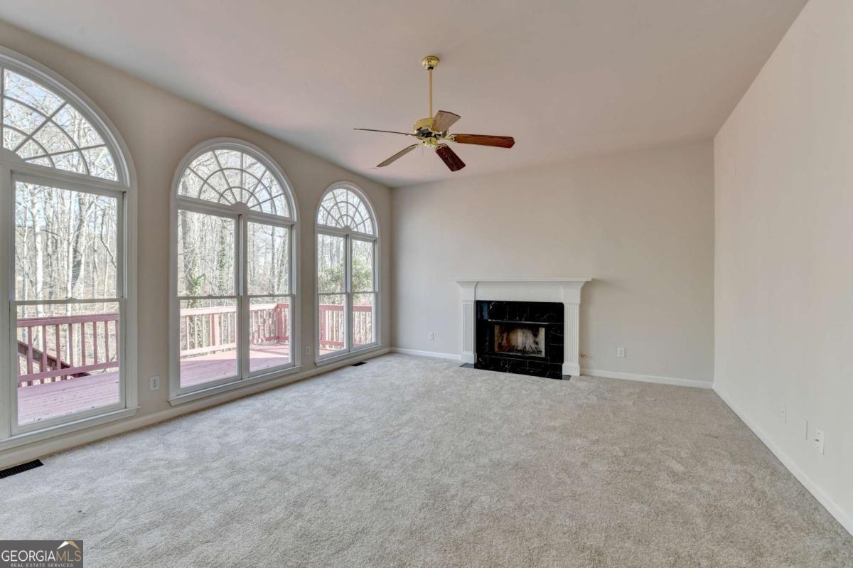 St.Charles /square - Residential