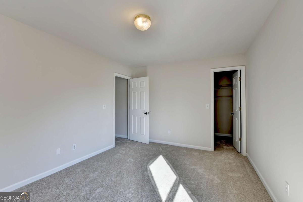 St.Charles /square - Residential