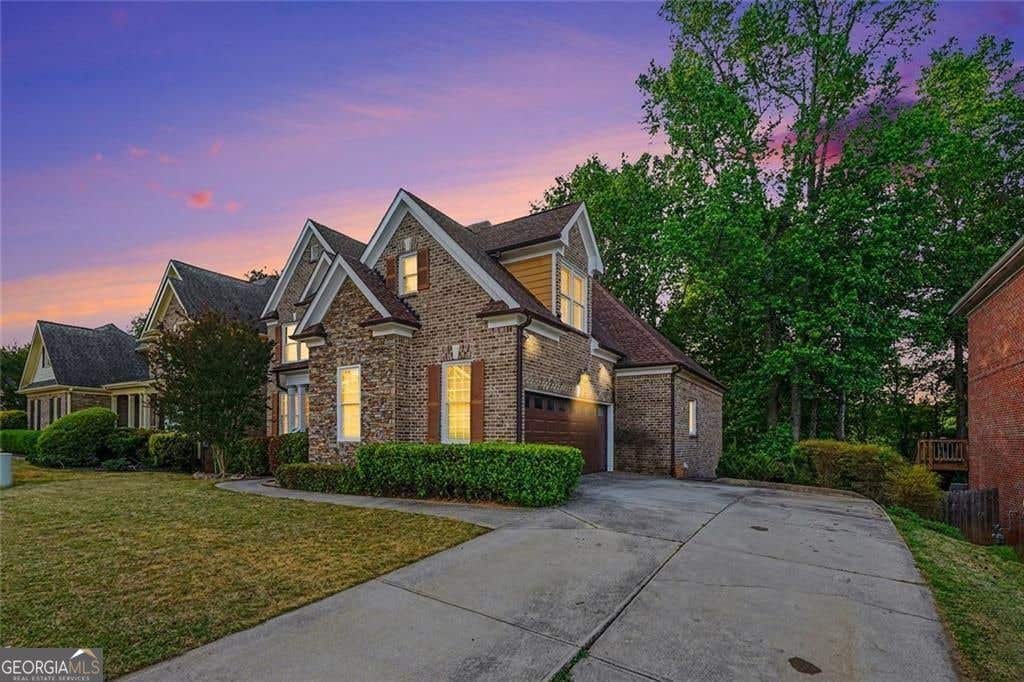 Photo of 913 Arbor Drive, Loganville, GA 30052 (MLS # 10822171)