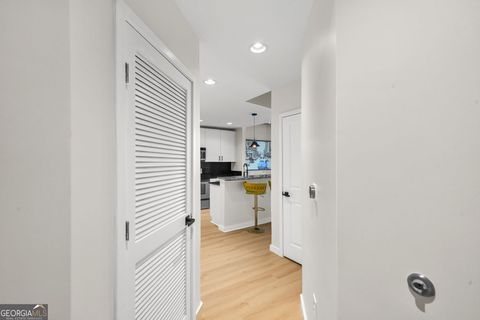 Photo of 250 Pharr Road NE #APT 1702, Atlanta, GA 30305 (MLS # 10737520)