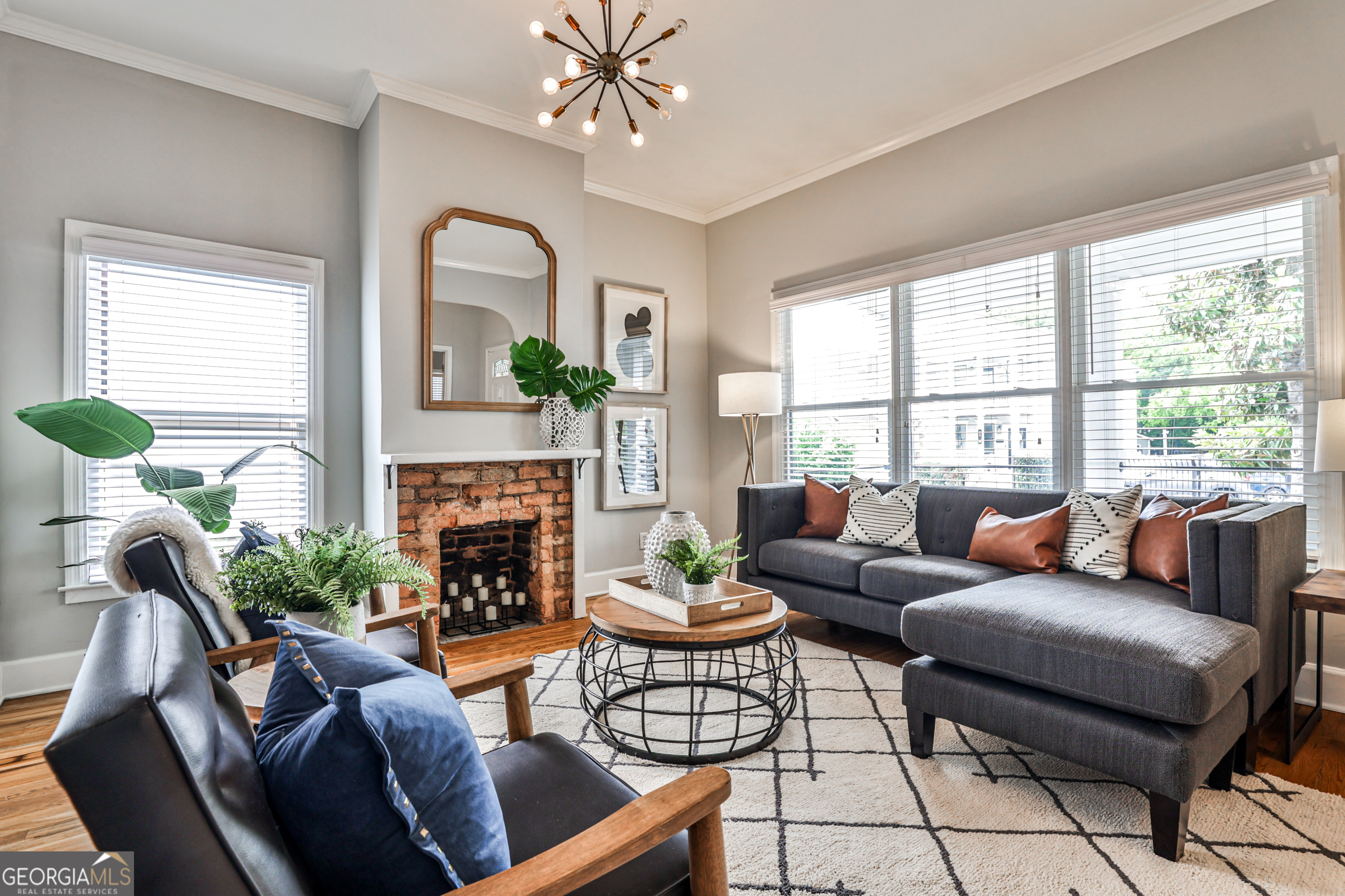 32 Howell ST SE