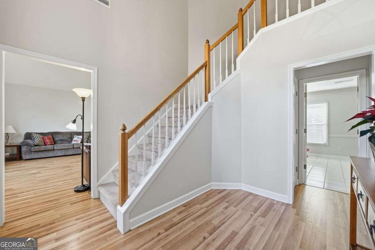 850 Ashley Laine WALK