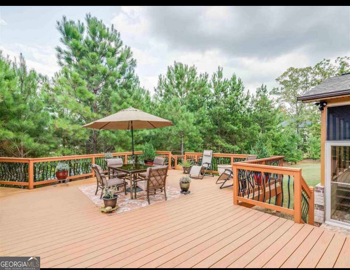 2202 Golden Eagle DR