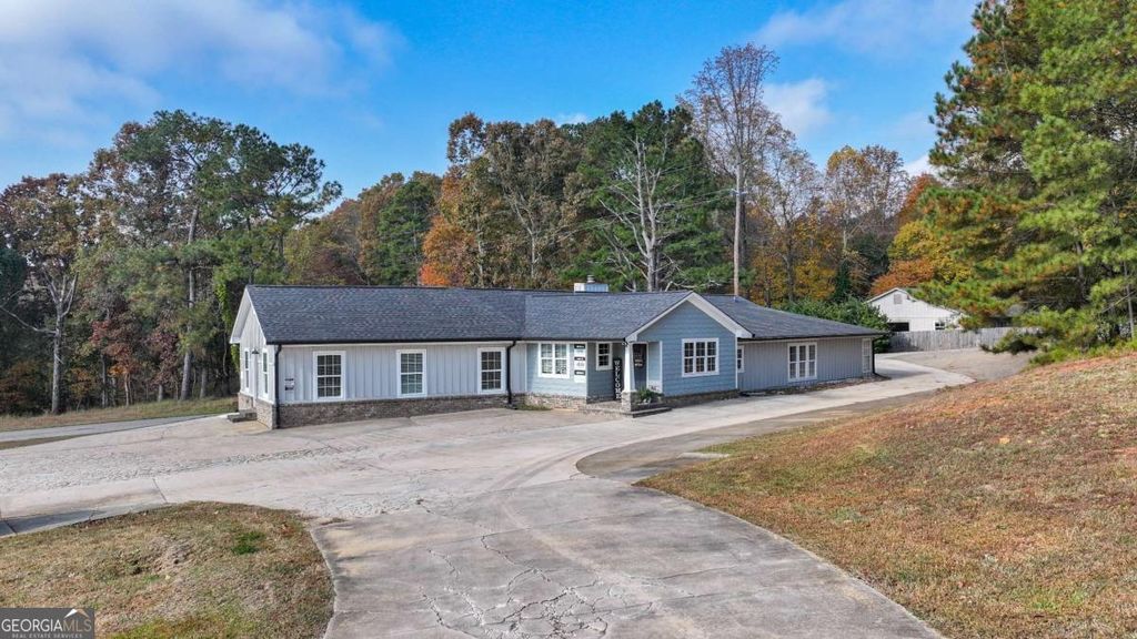 Photo of 3306 Donna Way, Gainesville, GA 30504 (MLS # 10678847)