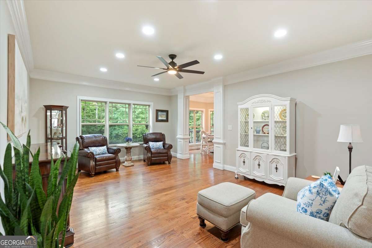 137 Nelson BLVD NW