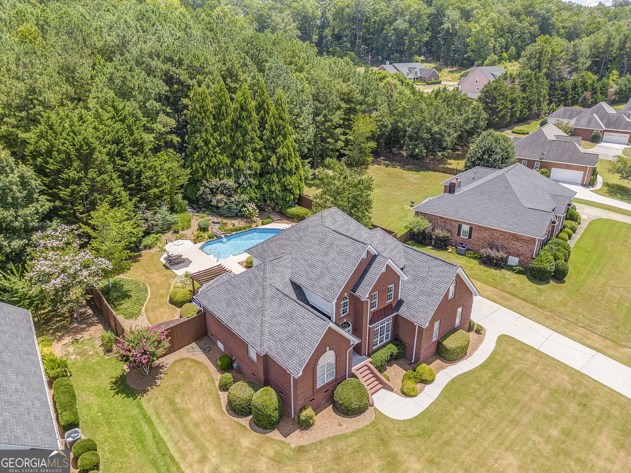 38 Club View DR SE