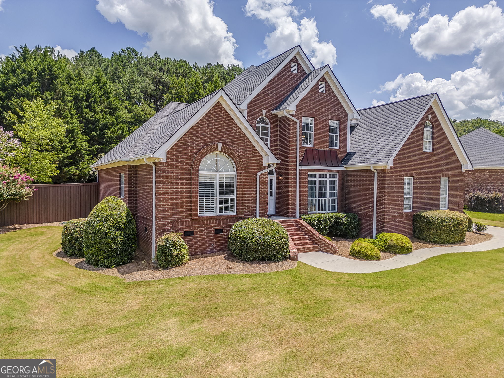 38 Club View DR SE