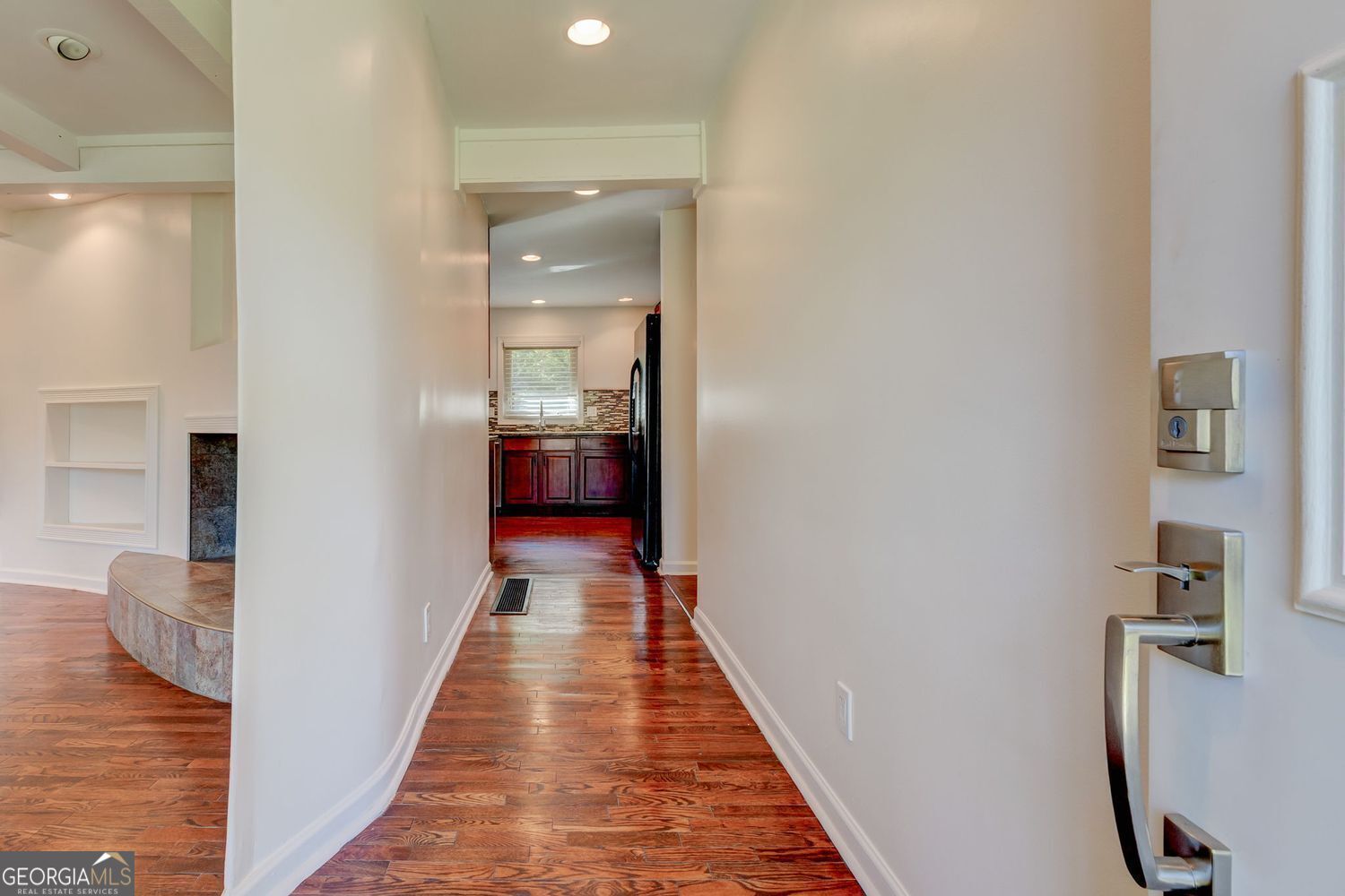 6835 Queen Mill RD SE