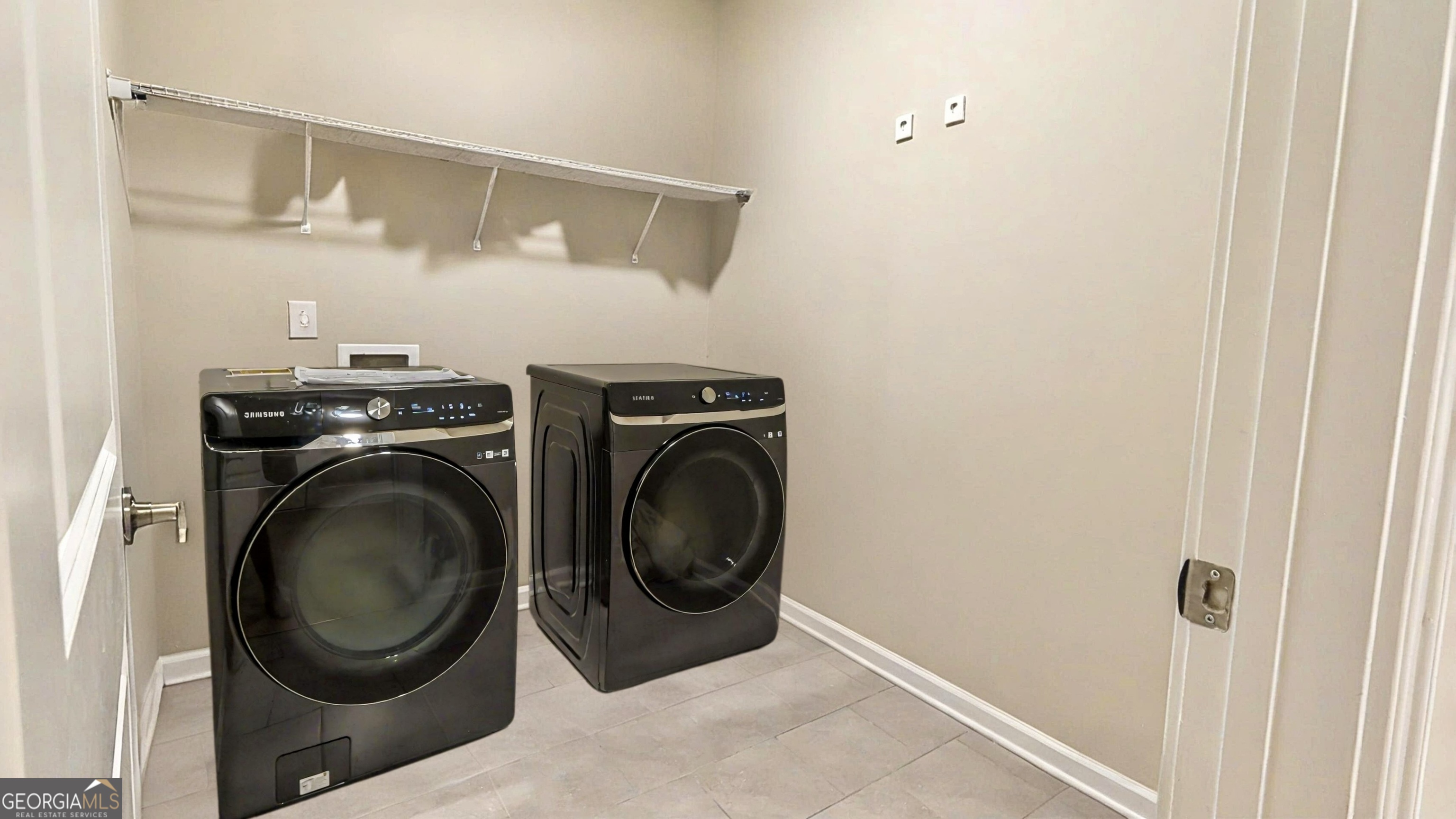 Sophia Downs - Residential