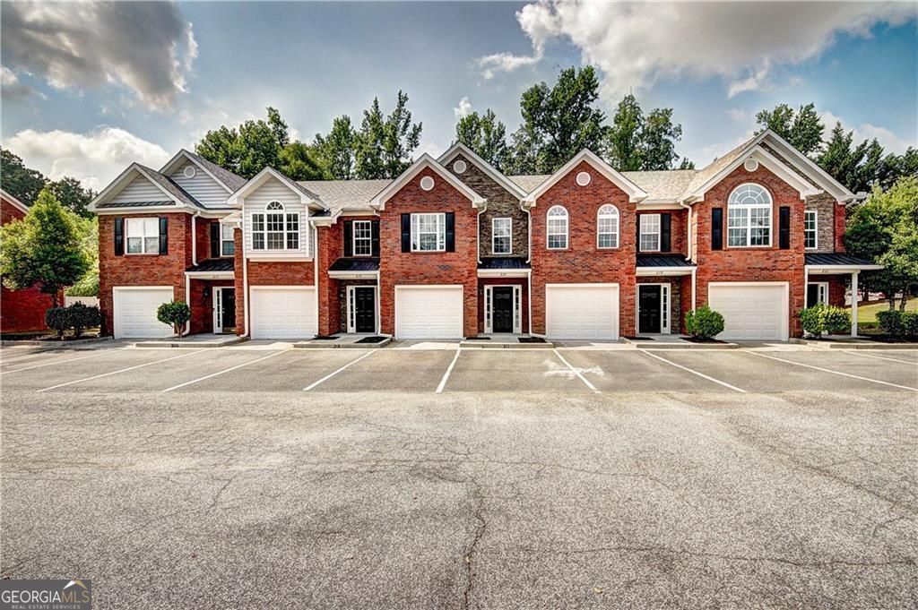 221 Morris Lane LN