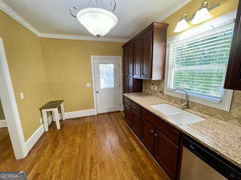Tiny photo for 715 Avenue A NE, Rome, GA 30165 (MLS # 10626874)