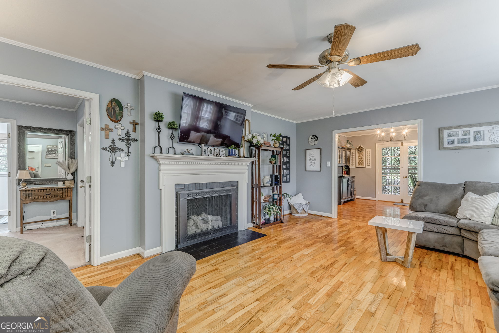 394 Roseway CIR