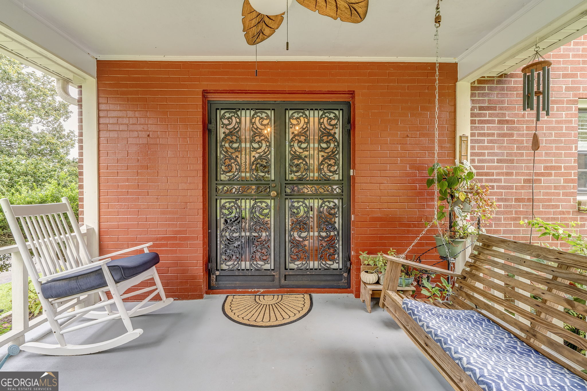 394 Roseway CIR