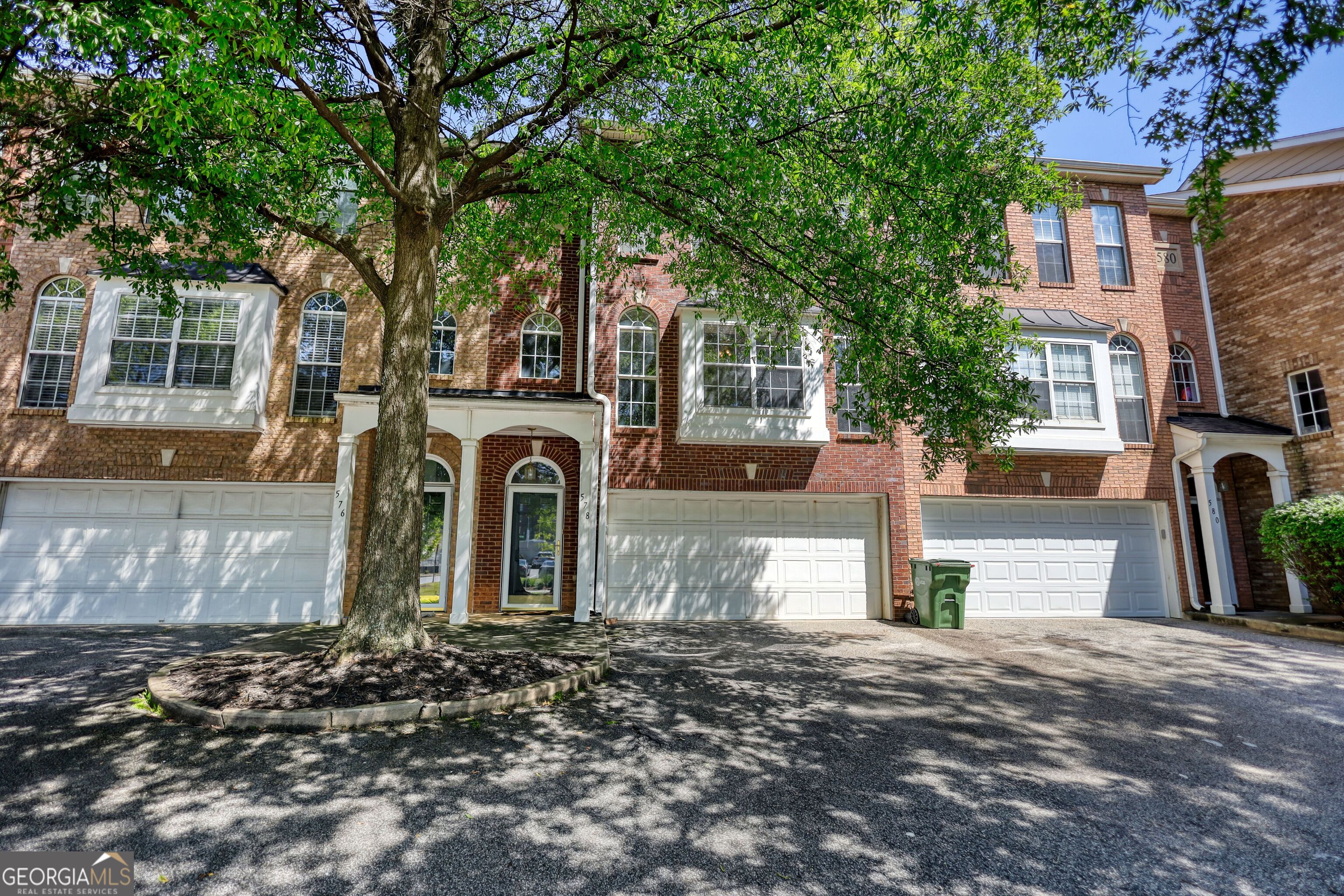 578 Fraser ST SE