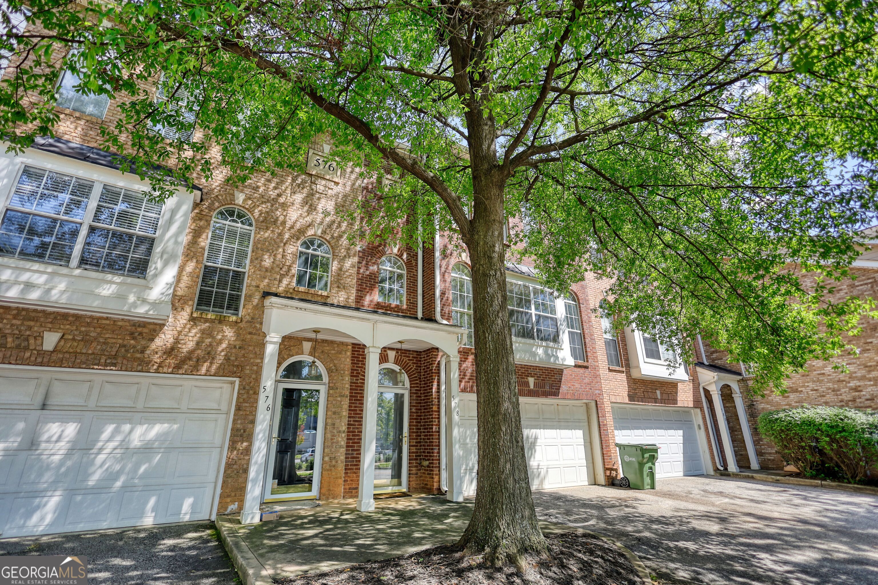 578 Fraser ST SE