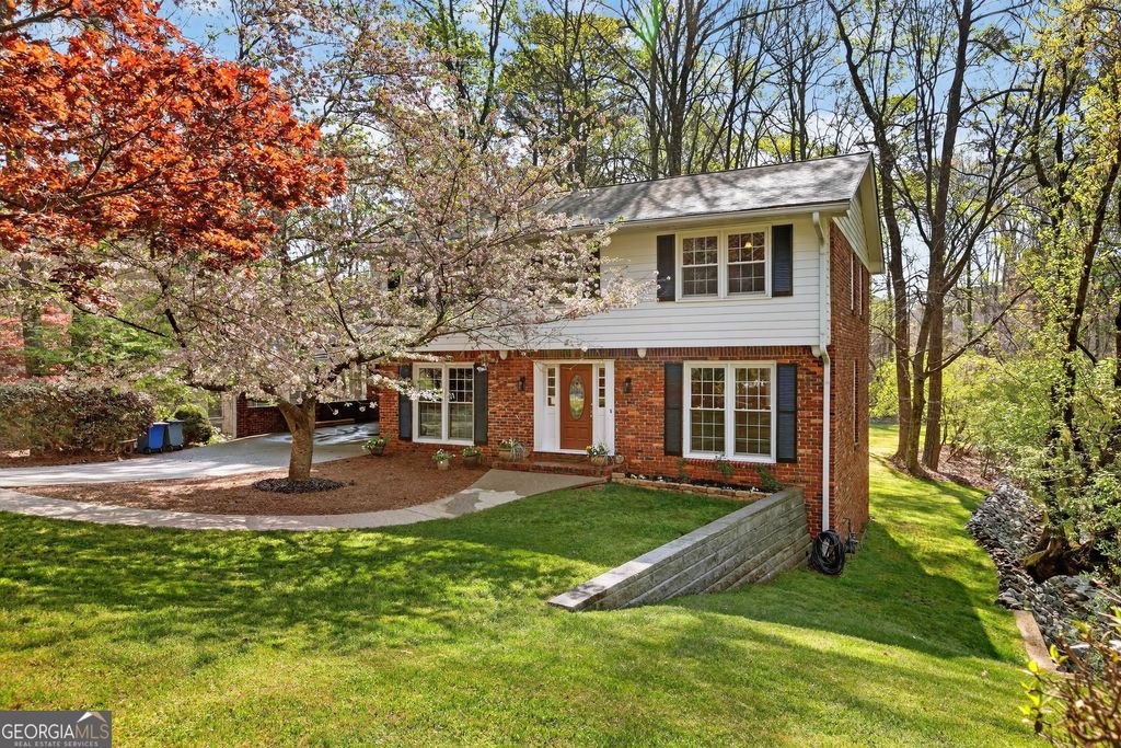 Photo of 4325 Valley Trail Drive SE, Atlanta, GA 30339 (MLS # 10721895)