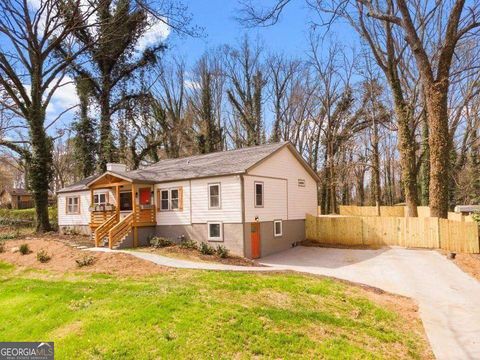 Photo of 2710 Hedgewood Drive NW, Atlanta, GA 30311 (MLS # 10635730)