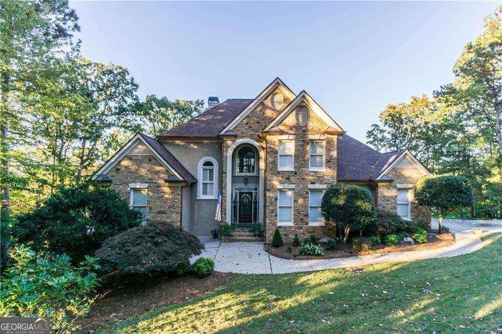 Photo of 2819 Point Overlook, Gainesville, GA 30501 (MLS # 10656134)