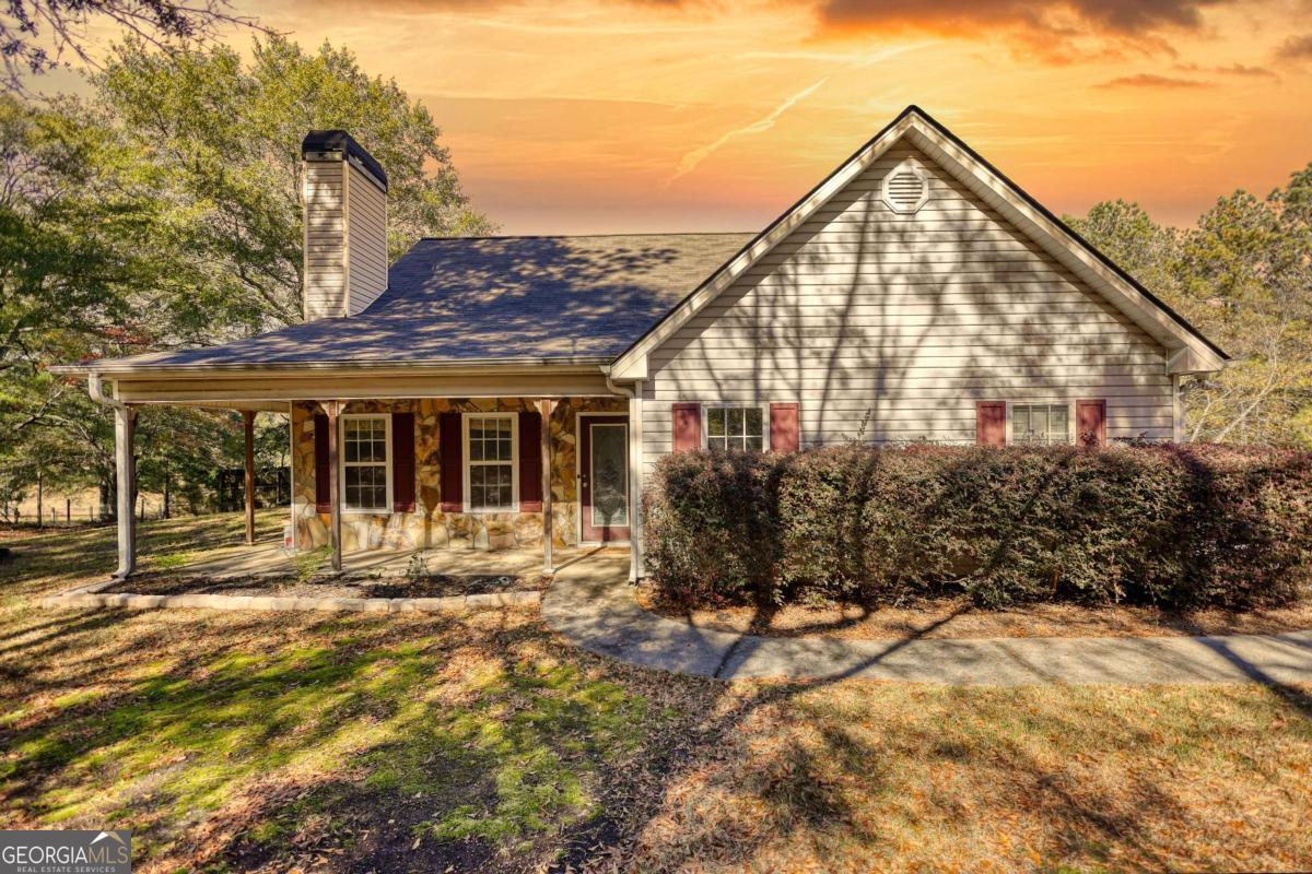 Photo 1 of 52 — 55 Ashland Farm RD, Oxford, GA 30054