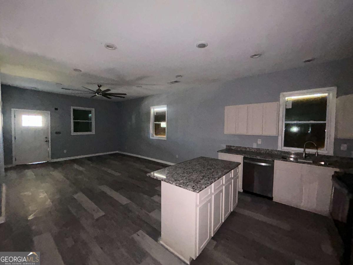 1831 Jonesboro RD SE