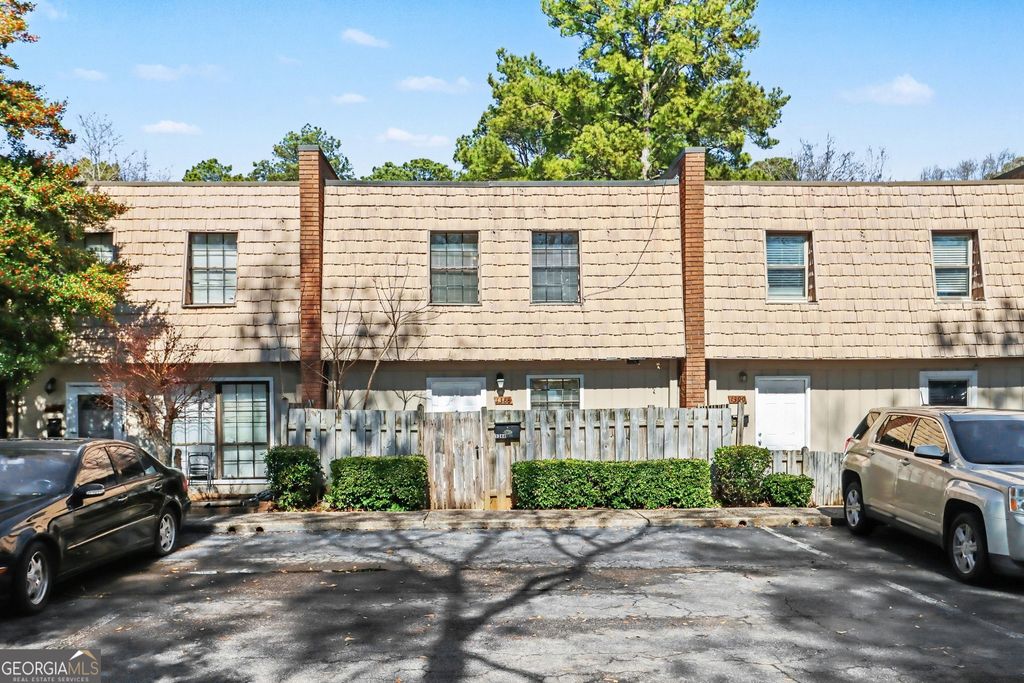 Photo of 1388 Wood Circle Cir S, Morrow, GA 30260 (MLS # 10693300)